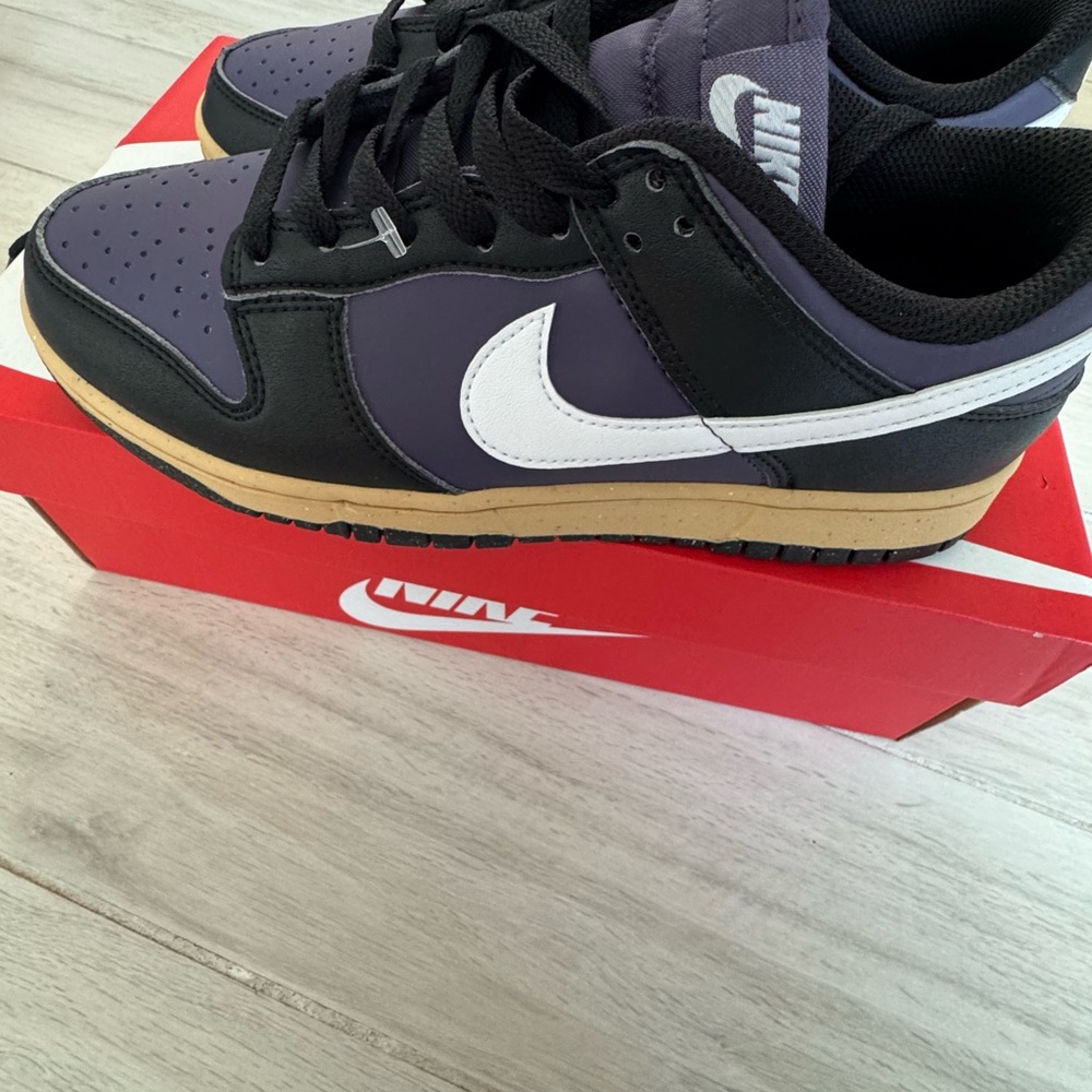 Nike woman  Black and Dark Purple Sneakers